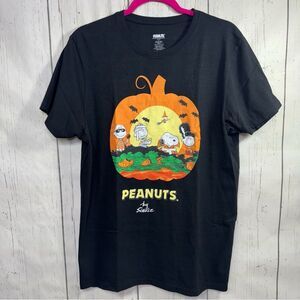 Peanuts Halloween T Shirt Snoopy Charlie Brown & Friends Pumpkin Patch Size L